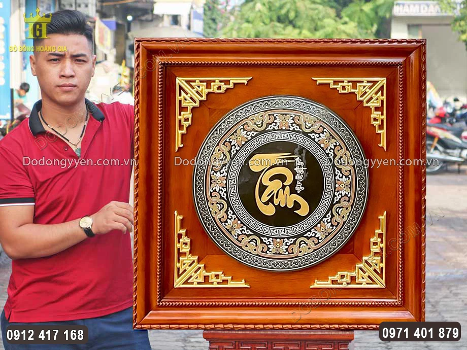 Vật phẩm th&iacute;ch treo tại kh&ocirc;ng gian ph&ograve;ng kh&aacute;ch, ph&ograve;ng l&agrave;m việc hay ph&ograve;ng thờ